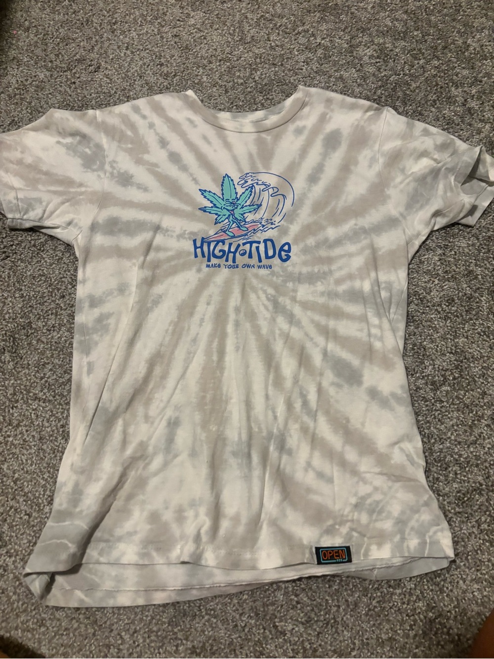 High Tide Mens Tie-Dye Graphic Tee in Light Gray/White